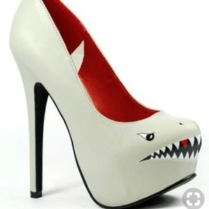 Shark 🦈 face platform heel! Dare to Wear 🦈